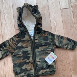 Comfy faux fur baby jacket!!